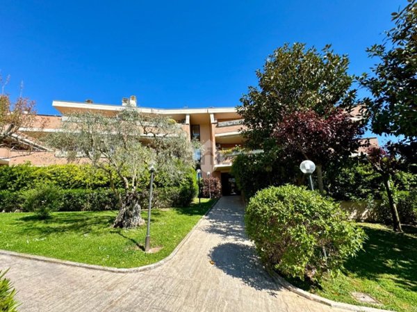 appartamento in vendita a Roma in zona Monte Migliore