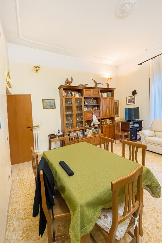 appartamento in vendita a Roma in zona Tuscolano