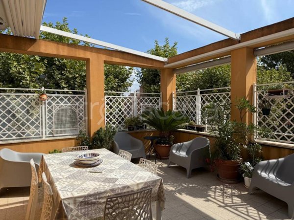appartamento in vendita a Roma in zona Ostia