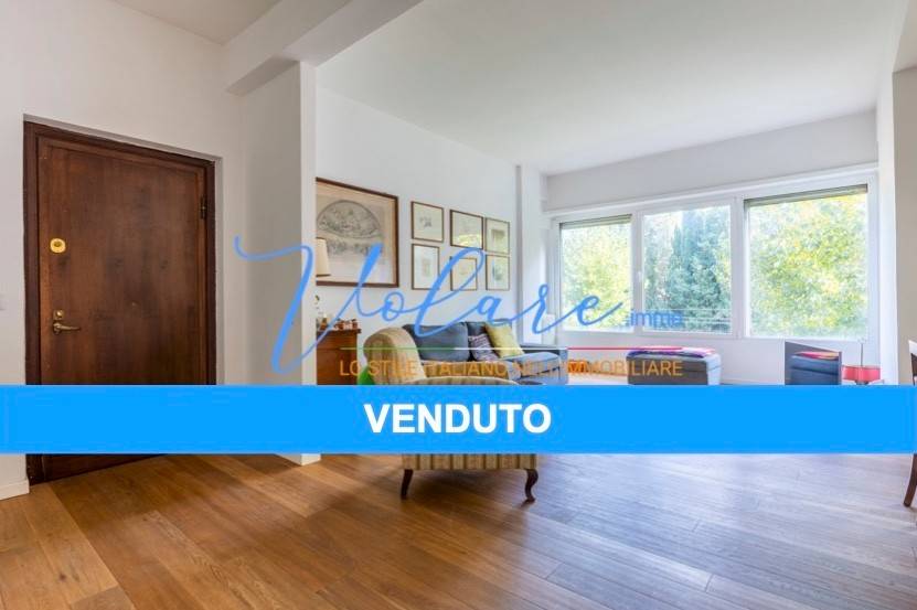 appartamento in vendita a Roma in zona EUR