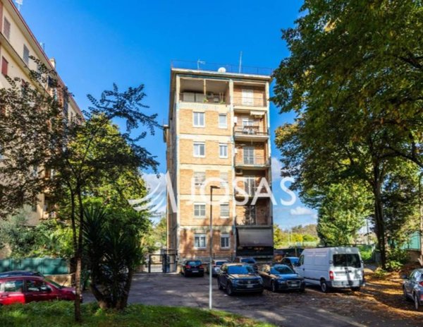 appartamento in vendita a Roma in zona EUR