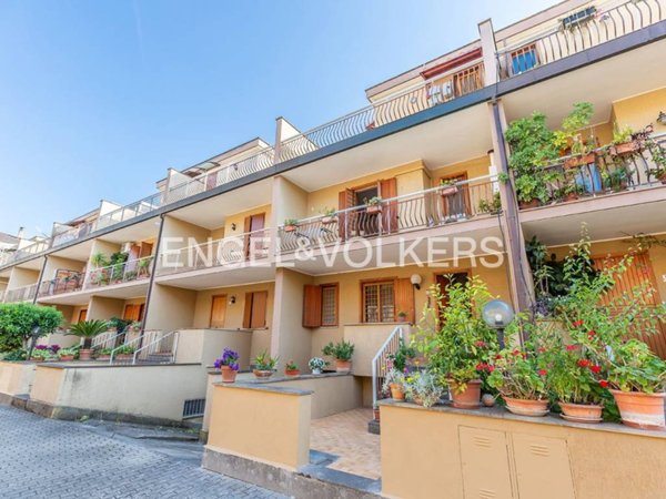 casa indipendente in vendita a Roma in zona Casal Morena