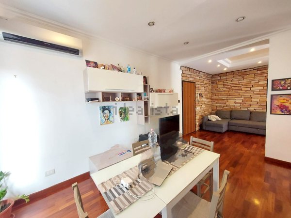 appartamento in vendita a Roma in zona Torre Angela