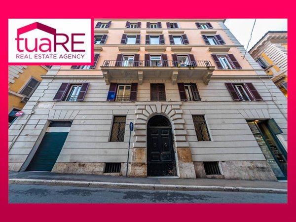 appartamento in vendita a Roma in zona Pigna - Sant'Angelo