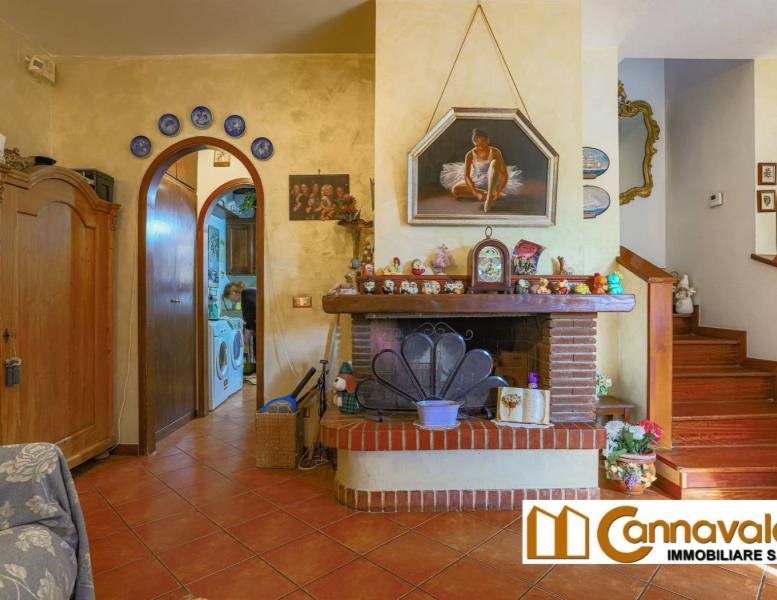 casa indipendente in vendita a Roma in zona Infernetto