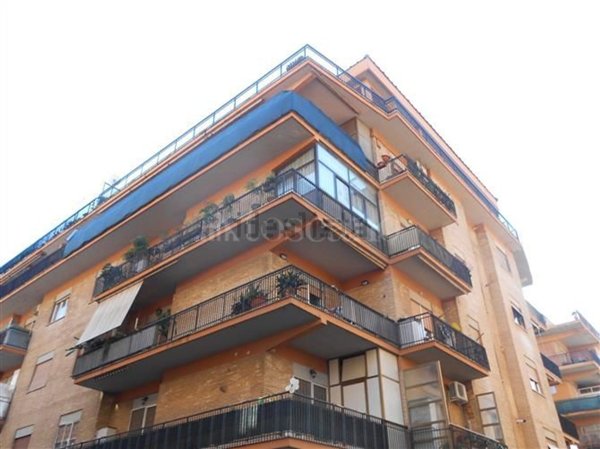 appartamento in vendita a Roma in zona Ostia