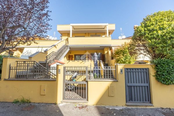casa indipendente in vendita a Roma in zona Tor Vergata/Torrenova