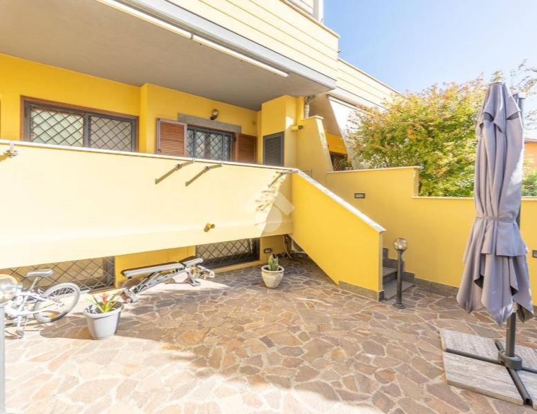 casa indipendente in vendita a Roma in zona Casal Morena