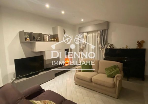 appartamento in vendita a Roma in zona Torrione Cerquetta