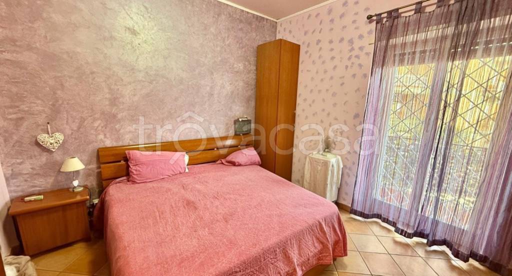 appartamento in vendita a Roma in zona Colle del Sole