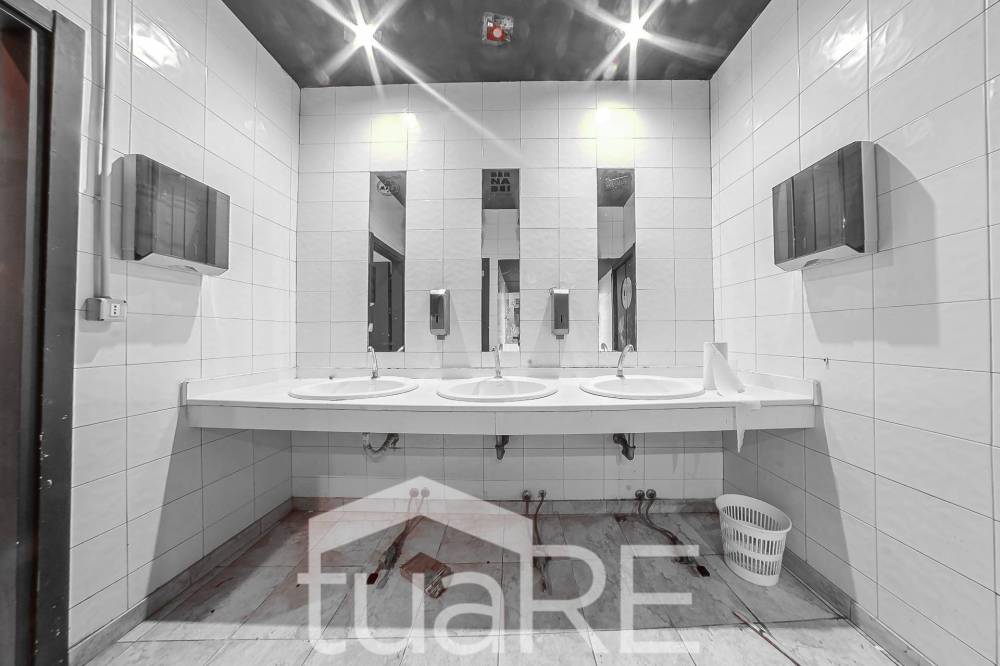 negozio in vendita a Roma in zona Ludovisi/Sallustiano