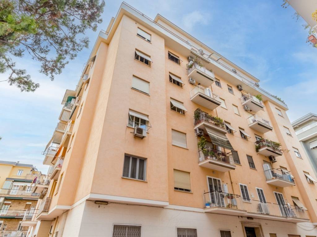 appartamento in vendita a Roma in zona Gianicolense