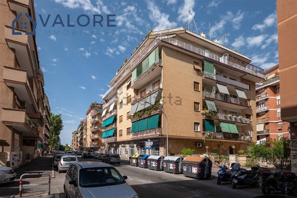 appartamento in vendita a Roma in zona Monte Sacro/Talenti