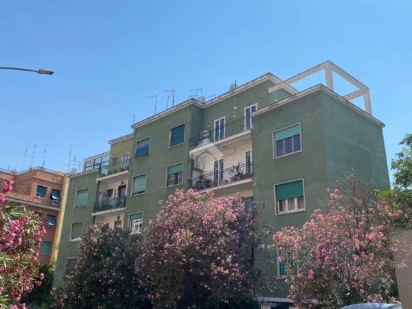 appartamento in vendita a Roma in zona Gianicolense
