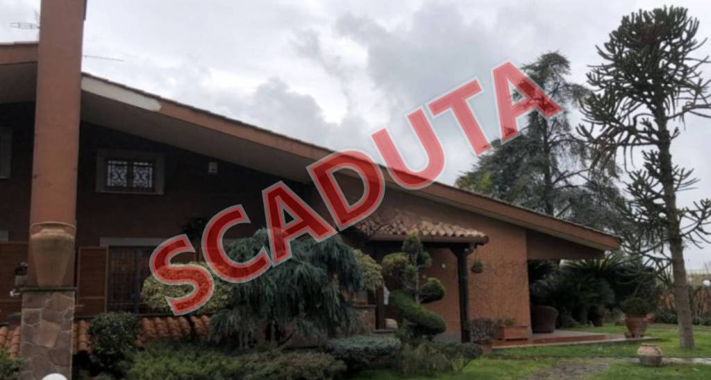 casa indipendente in vendita a Roma in zona Casal Morena