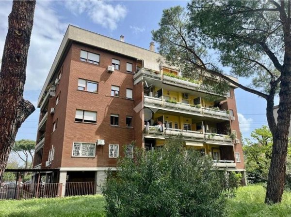 appartamento in vendita a Roma in zona Cinecittà
