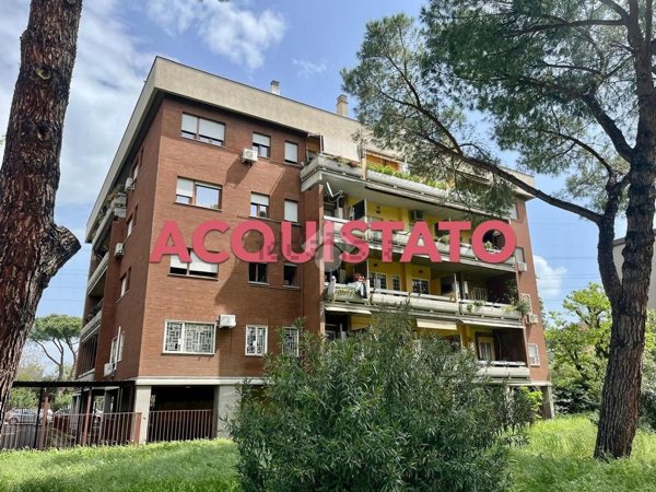 appartamento in vendita a Roma in zona Cinecittà
