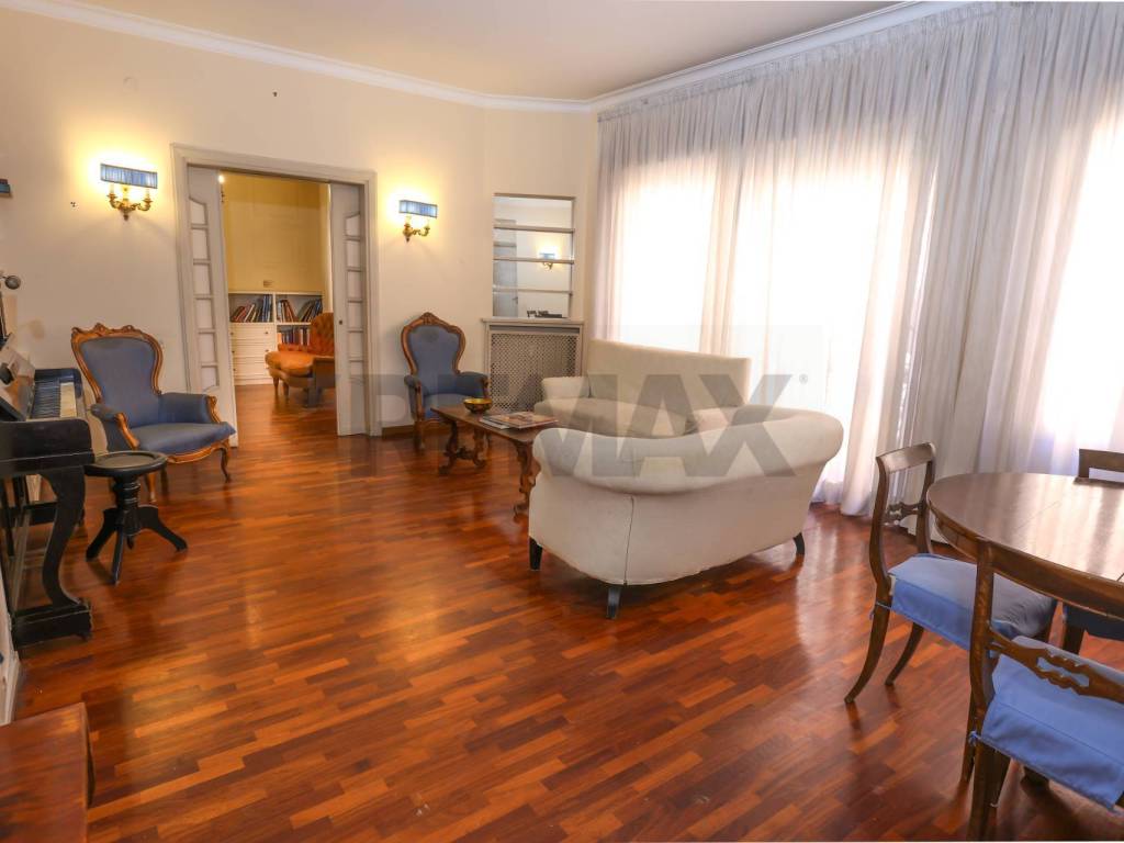 appartamento in vendita a Roma in zona Ardeatino