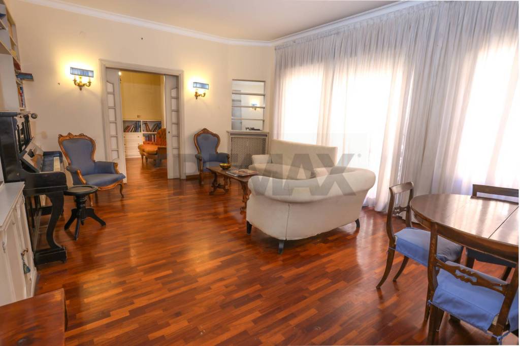 appartamento in vendita a Roma in zona Ardeatino