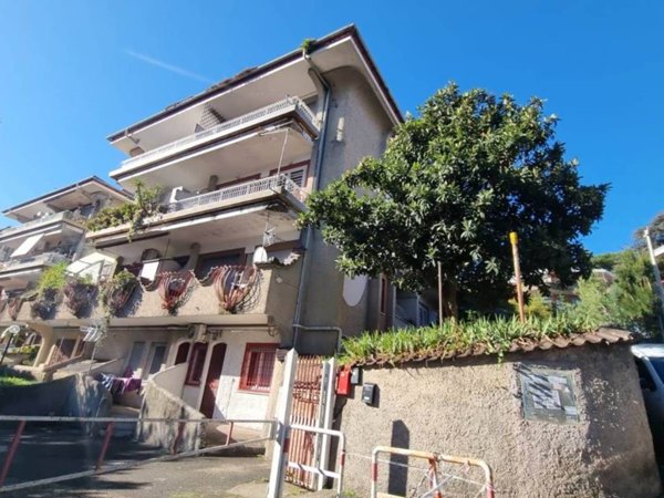 appartamento in vendita a Roma in zona Tomba di Nerone