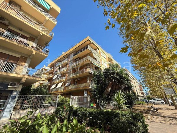 appartamento in vendita a Roma in zona Ostia
