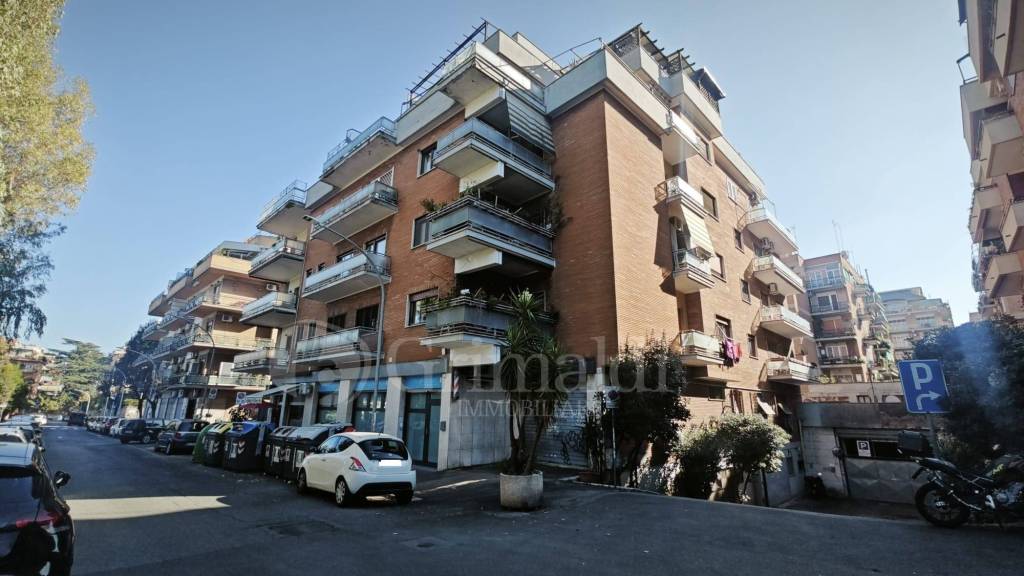 appartamento in vendita a Roma in zona Portuense