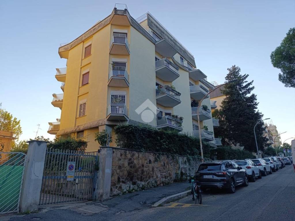 appartamento in vendita a Roma in zona Monte Sacro/Talenti