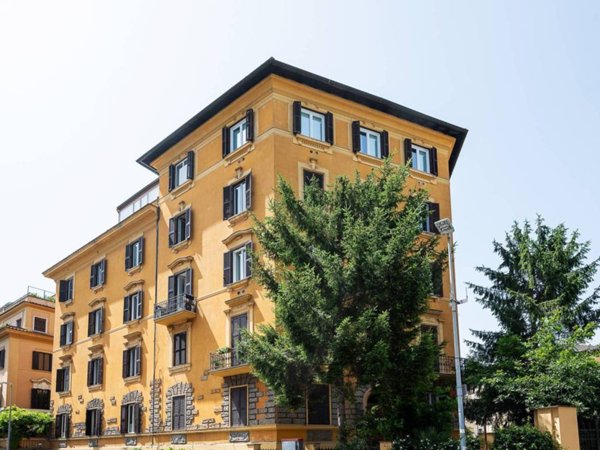 appartamento in vendita a Roma in zona Nomentano