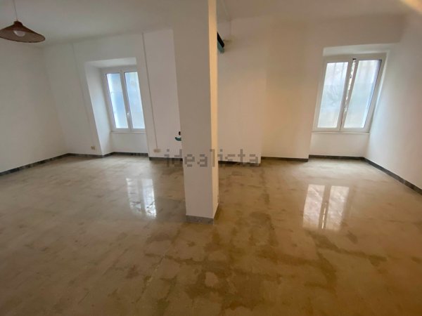 locale di sgombero in vendita a Roma in zona Appio Latino