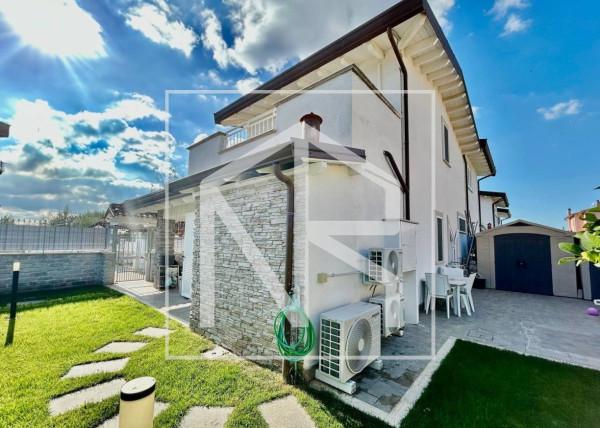 casa indipendente in vendita a Roma in zona Finocchio