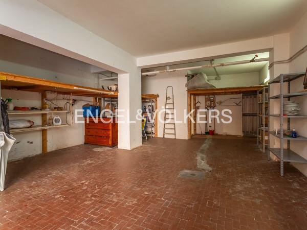 negozio in vendita a Roma in zona Ardeatino