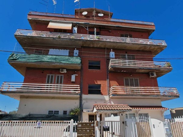 appartamento in vendita a Roma in zona Castelverde