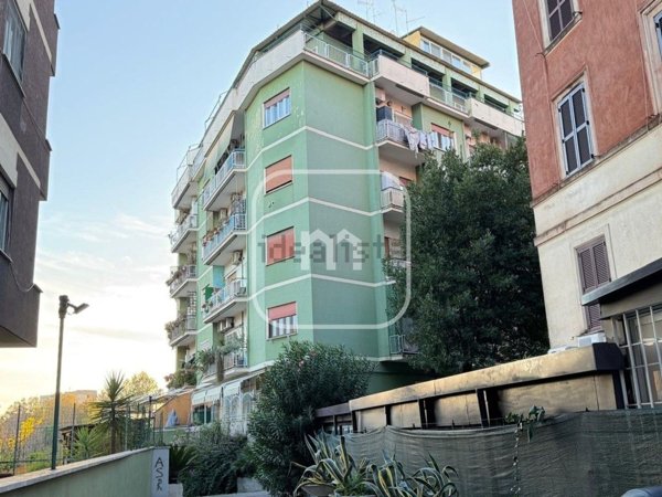 appartamento in vendita a Roma in zona Gianicolense