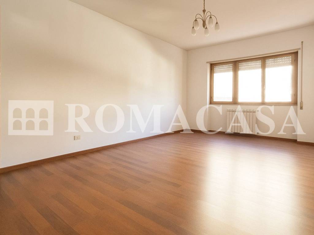 appartamento in vendita a Roma in zona Giuliano Dalmata