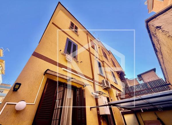 appartamento in vendita a Roma in zona Prenestino-Centocelle