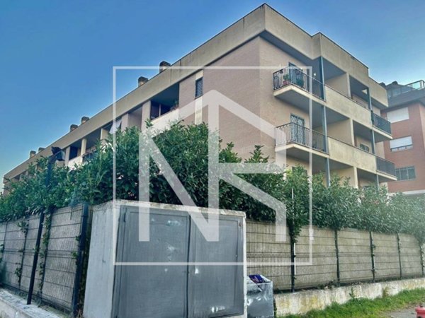appartamento in vendita a Roma in zona Ponte di Nona