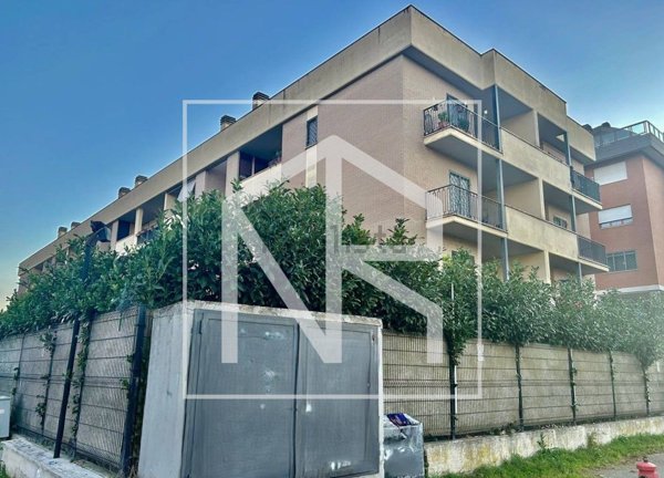 appartamento in vendita a Roma in zona Torre Angela