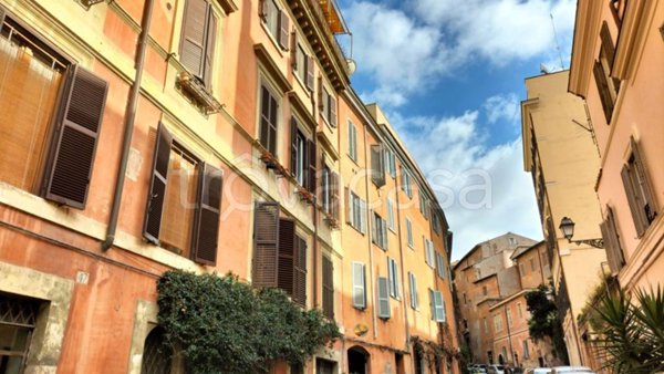 appartamento in vendita a Roma in zona Rione Monti/Campitelli