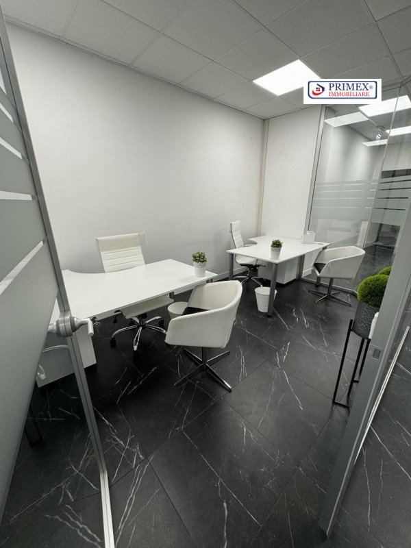 ufficio in vendita a Roma in zona Ardeatino