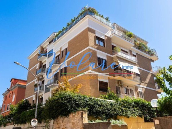 appartamento in vendita a Roma in zona Tor di Quinto