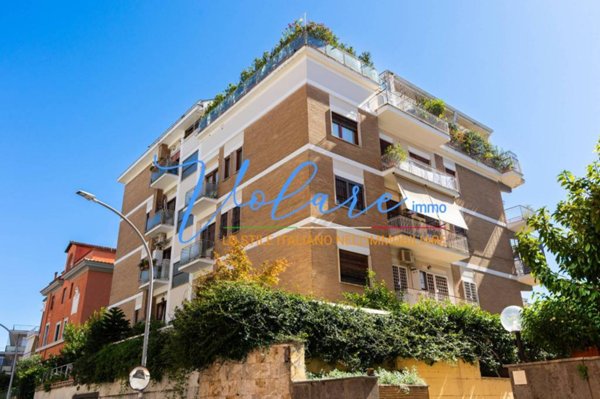 appartamento in vendita a Roma in zona Tor di Quinto
