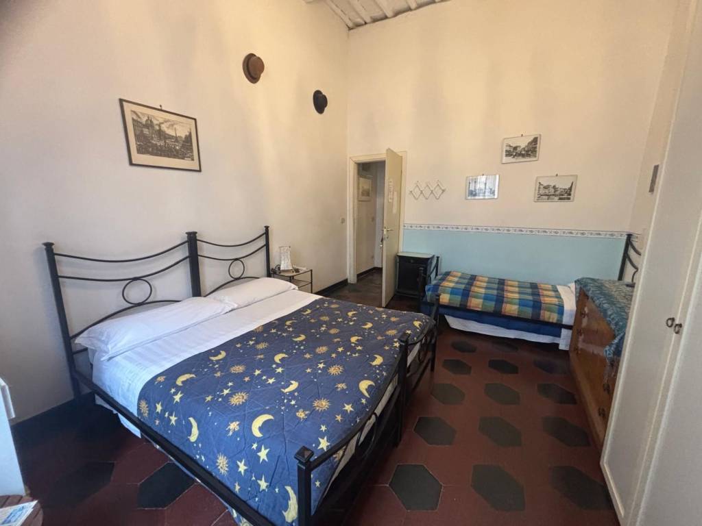 negozio in vendita a Roma in zona Trevi-Colonna