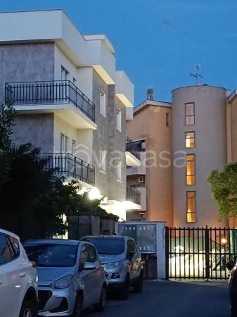 appartamento in vendita a Roma in zona Torre Angela