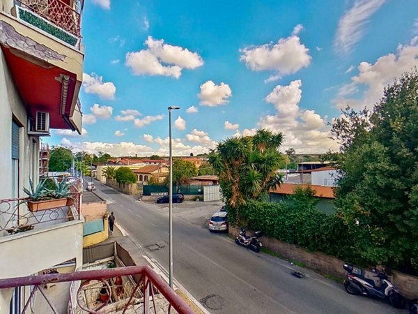 appartamento in vendita a Roma in zona Tuscolano