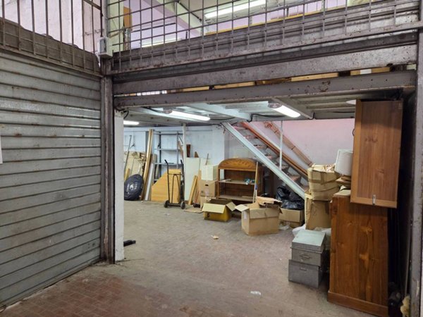 locale commerciale in vendita a Roma in zona Gianicolense