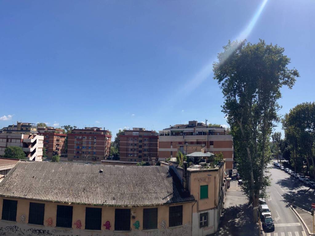 appartamento in vendita a Roma in zona Portuense