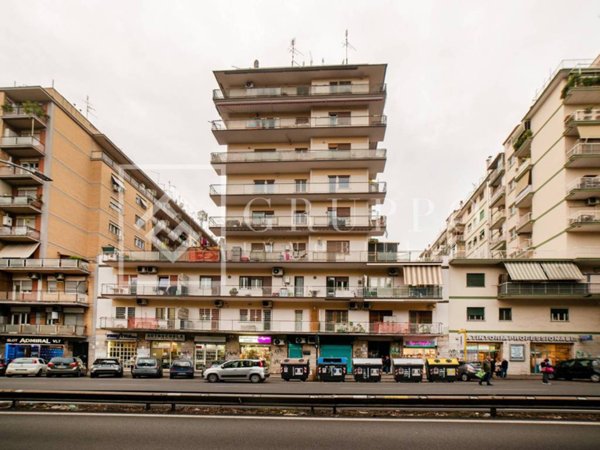 appartamento in vendita a Roma in zona Prenestino-Labicano