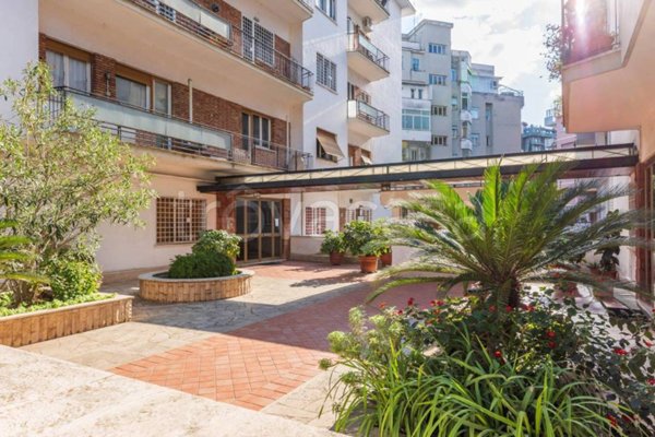 appartamento in vendita a Roma in zona Tor di Quinto