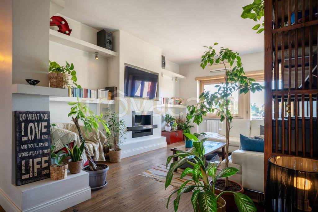 appartamento in vendita a Roma in zona Portuense