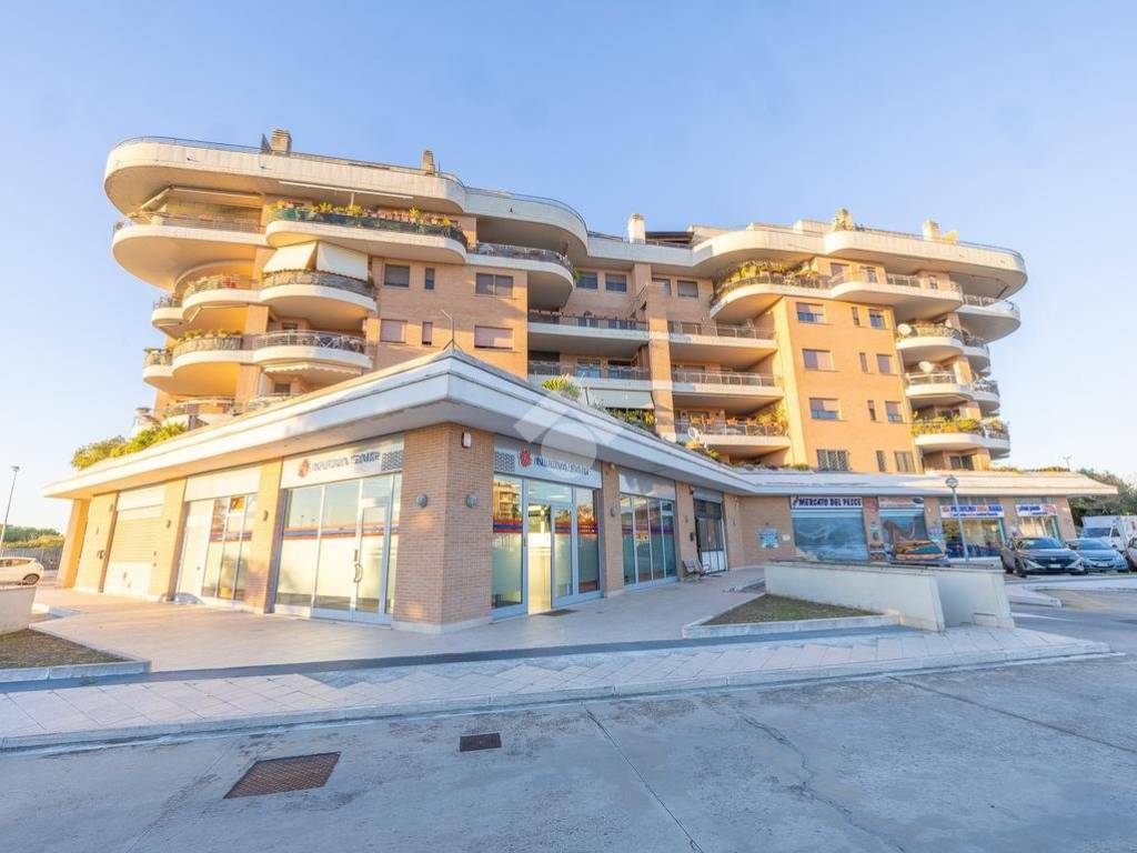 ufficio in vendita a Roma in zona Casal Monastero